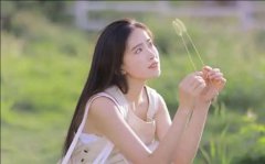 即使生活低到塵埃里 夢(mèng)想也要舉得高高的